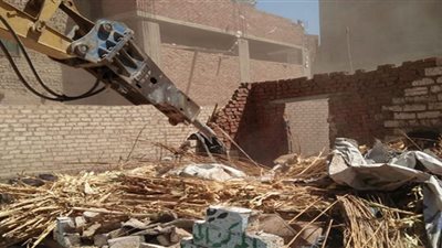 إزالة 19 حالة تعدٍ على الأراضي الزراعية وأملاك الدولة بديروط وساحل سليم