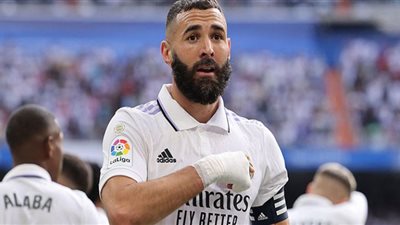 سبب استبعاد بنزيما من قائمة ريال مدريد لمواجهة سوسيداد