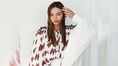 فستان ميراندا كير يبهر شرطة الموضة ويخالف حفل MetGala2023 (تفاصيل)