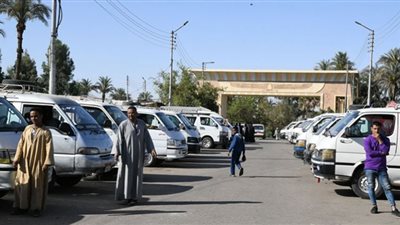 عقب زيادة الأجرة مطالب بتكثيف التواجد الأمني في الفترات المسائية بالمواقف في قنا