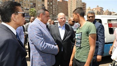 وزير التنمية المحلية ومحافظ القاهرة يتفقدان المواقف العامة ومحطات الوقود