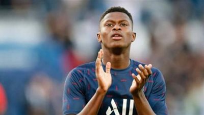 باريس سان جيرمان يعلن إصابة نونو مينديز