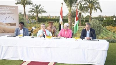 وزيرة البيئة تعلن أول توأمة بين مصر والأردن في المحميات الطبيعية