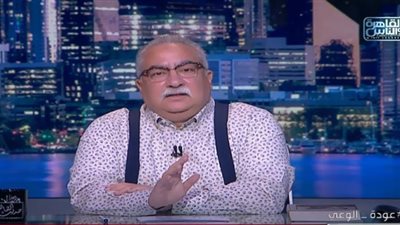 إبراهيم عيسى يشيد بنضج الشعب.. يتحمل الأزمة دون التفكير في الفوضى