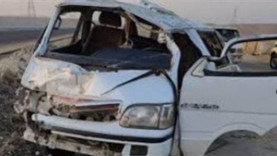 إصابة 8 اشخاص بحادث سير بطريق ابوسمبل السياحي في أسوان