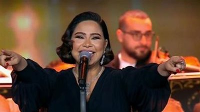 شيرين عبدالوهاب تتغنى بأنغام كوكب الشرق