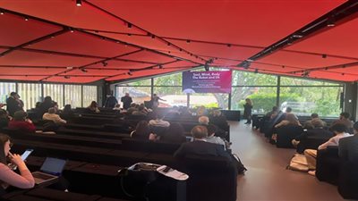 الملحق الثقافي المصري يحضر مؤتمر بمقر جامعة 