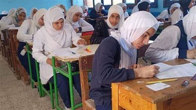 محافظ الإسماعيلية يتابع انتظام امتحانات الترم الثاني  