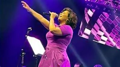 شيرين عبد الوهاب تكشف حالتها الصحية بعد سقوطها على مسرح دبي 