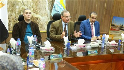 محافظ كفر الشيخ يناقش المشروعات الخدمية مع أعضاء مجلسي النواب والشيوخ