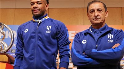 البليهي يمازح تركي آل الشيخ بشأن تقنية جديدة في موسم الرياض