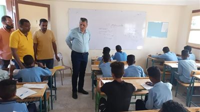 انتظام سير امتحانات نهاية العام بمدارس أبو تشت  وقوص بقنا 
