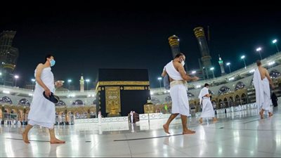 الجزائر.. حقيقة طرد 100 معتمر من فندق في مكة