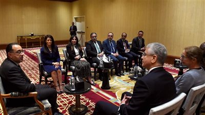 مدبولي: الحكومة ملتزمة بإفساح المجال لتعزيز دور القطاع الخاص في النشاط الاقتصادي