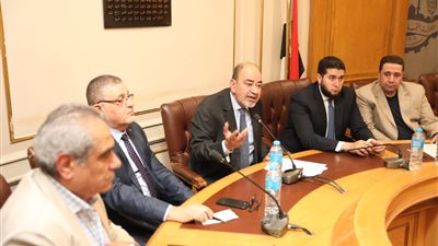 35 مليون دولار تنهي تكدس 183 شحنة مستلزمات طبية في الموانئ المصرية