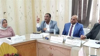 وكيل وزارة التعليم يحضر الاجتماع الدورى لمجلس الأمناء والآباء والمعلمين بالشرقية
