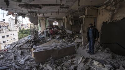 استشهاد 12 فلسطينيًا في قصف إسرائيلي على غزة| فيديو 