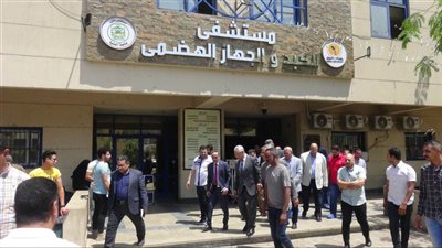 رئيس جامعة المنيا يتفقد انتظام سير العمل بالمستشفيات 