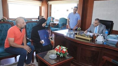 محافظ سوهاج يناقش عددا من شكاوى وطلبات المواطنين