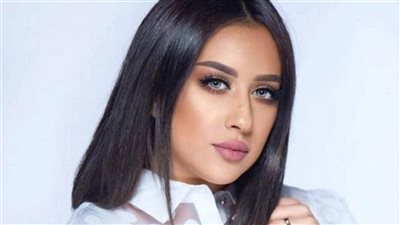 فرح الهادي تعلن حملها بعد معاناة