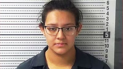 القصاص من شابة تخلصت من وليدها في سلة القمامة