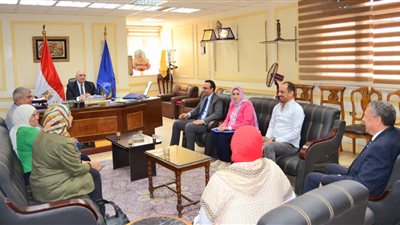 سكرتير عام البحيرة يستقبل الخبراء المختصين فى إعداد التقرير الطوعي 