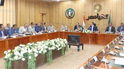 صور.. محافظ المنوفية يترأس اجتماع المجلس التنفيذي