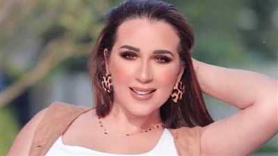 أسما شريف منير بإطلالة رياضية مثيرة 