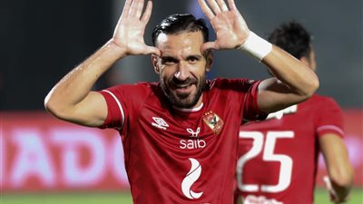 أهلي جدة يفاوض علي معلول بعد الصعود لدوري المحترفين 