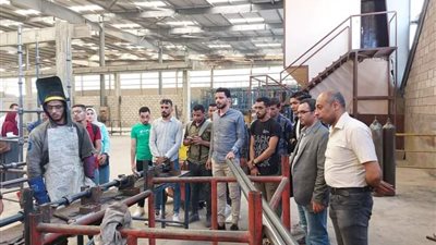 جامعة بنى سويف تنظم رحلة لمصنع الشدات المعدنية