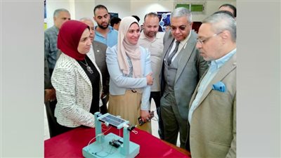 رئيس جامعة طنطا يشيد بتميز المشروعات الطلابية 