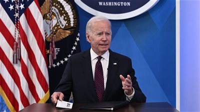 حقيقة عزم بايدن التفاوض على رفع سقف الدين العام الأمريكي