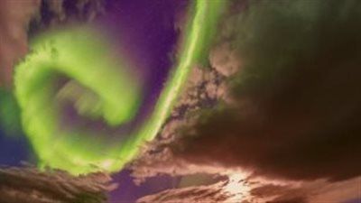 منطقة تشهد حدوث شفق قطبي قوي بسبب التوهج الشمسي
