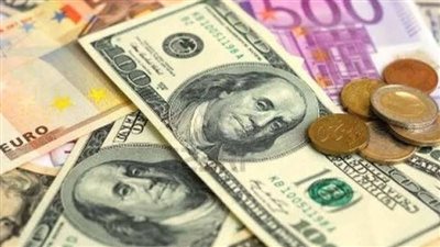 انخفاض جماعي لأسعار العملات الأجنبية مقابل الجنيه اليوم