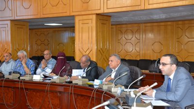 نائب محافظ الإسماعيلية يتابع منظومة التقنين والتصالح 
