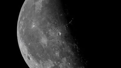 الليلة القمر في تربيعه الأخير 