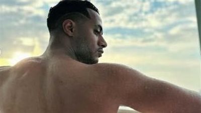 محمد رمضان يقتحم شوارع أمريكا بأغرب سيارة طائرة.. سعرها يصدم الجمهور (شاهد)