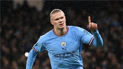 رد فعل إيرلينج هالاند بعد فوزه بجائزة لاعب الموسم في إنجلترا