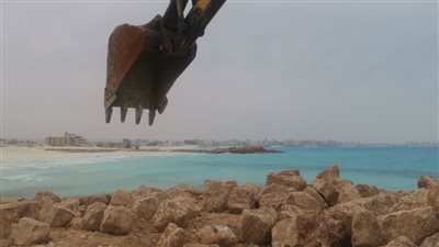 الري تواصل أعمال المرحلة الثانية لحماية خليج مطروح وشاطئ الأُبيض