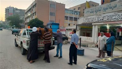مدير تعليم الفيوم تشهد تسليم أسئلة امتحانات الشهادة الإعدادية 