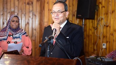 التعليم المدمج بجامعة سوهاج يحتفل بطلاب الدفعة الثانية من برنامج العلوم العربية