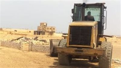 إزالة 52 حالة تعدٍ على مساحة 7 آلاف متر و13 فدانًا بالشرقية