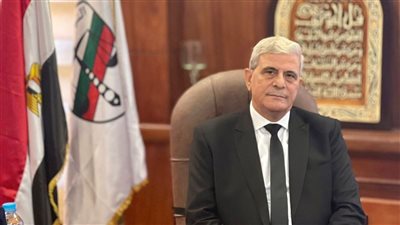 إحالة مسؤولين سابقين بـ