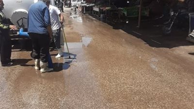  تطهير الخط الرئيسى للصرف الصحى بالإسماعيلية