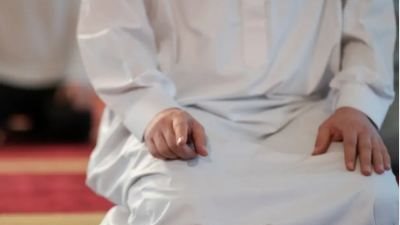 حكم قراءة التشهد كاملًا عند الجلوس للتشهد الأول