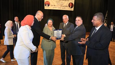 محافظ الجيزة: مصر تراهن على عمالها لإتمام البناء وإنجاح خطط التنمية