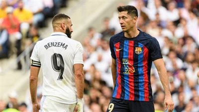 ليفاندوفسكي يسعى لإنهاء صراعه مع بنزيما في الدوري الإسباني 