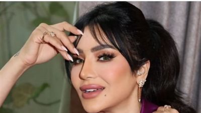 لجين عمران تتزين بألوان الربيع كالزهرة 