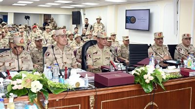وزير الدفاع يشهد تنفيذ مشروع مراكز القيادة التخصصى (شرف - 2)