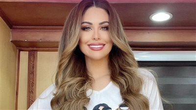 مي سليم حافية القدمين في أخر ظهور قبل الحادث